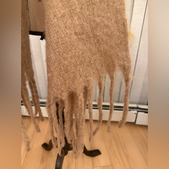 Ilse Jacobsen Cozy Beige Scarf - Picture 6 of 8